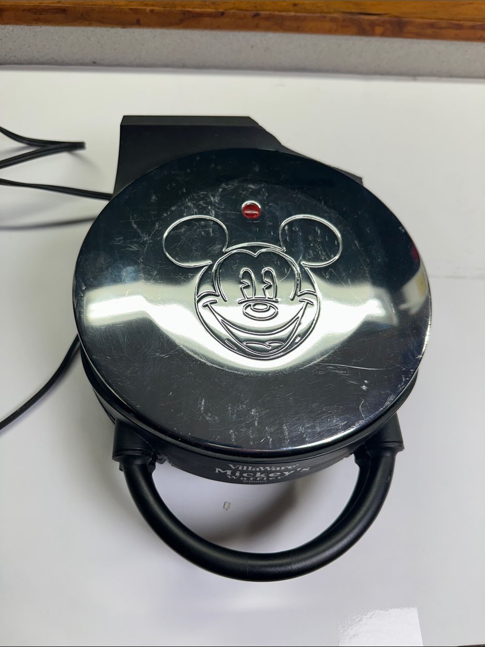 VillaWare Mickey's Single Waffler, Chrome Breakfast Waffle Maker Cosmetic Damage